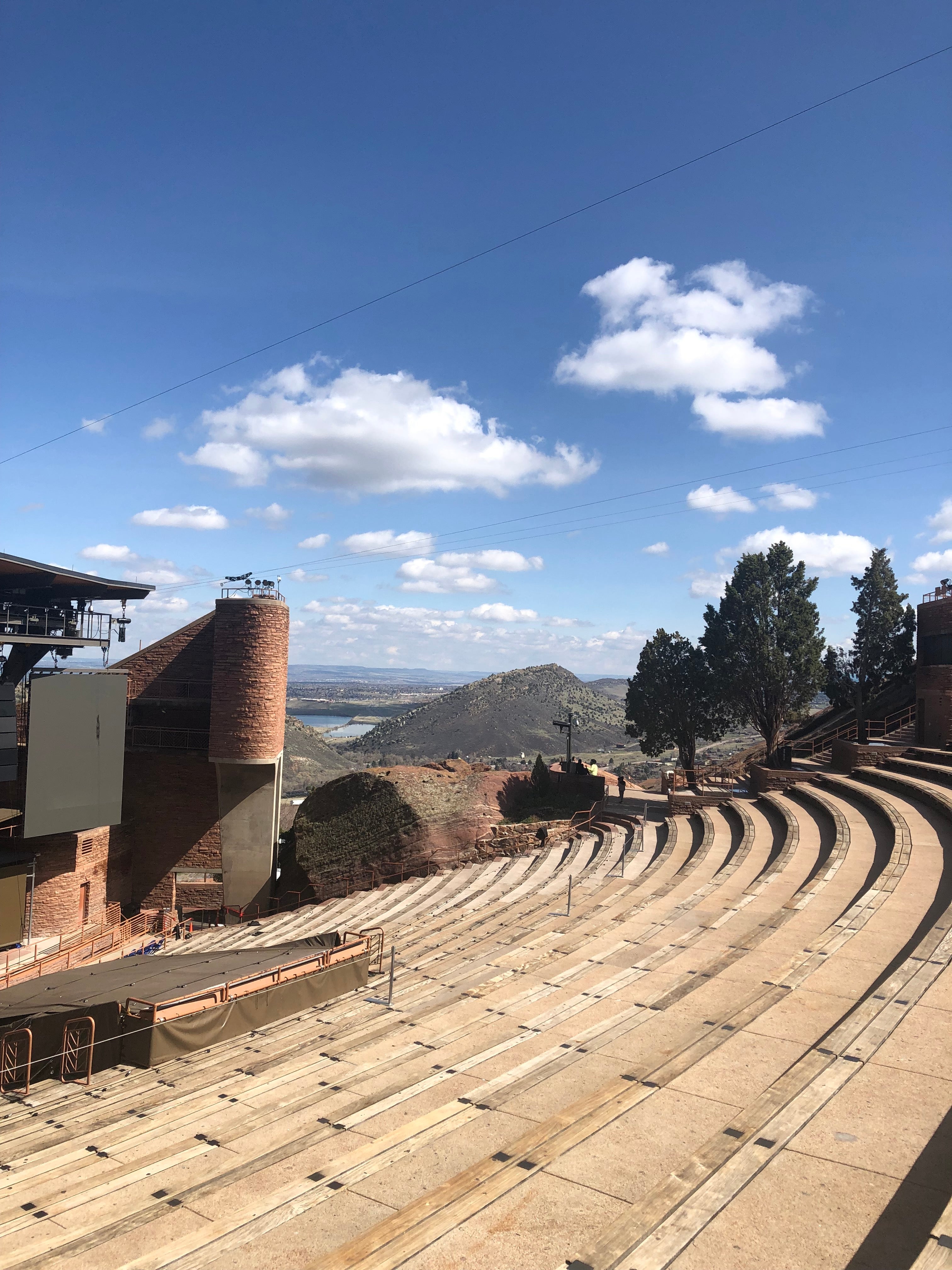 3 Perfect Red Rocks Concert Outfit Ideas – Natural Products Network